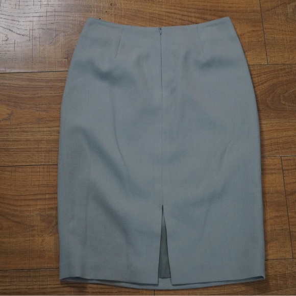 Giorgio Armani Grayish Tan Knee Length Skirt Virgin Wool Made in ItalySize 6 - Picture 7 of 8